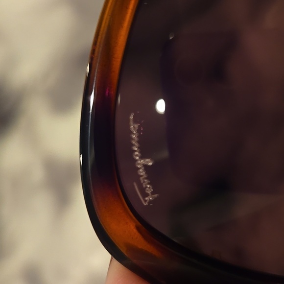 Salvatore Ferragamo Tortoise Shell Brown Gradient Sunglasses Brand New in Case - Picture 5 of 11